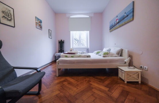 DONJI GRAD, 3-SOBAN GRAĐANSKI STAN ***BEZ PROVIZIJE!!!***