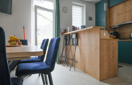 TRG FRANCUSKE REPUBLIKE, NOVORENOVIRAN 3-SOBAN STAN