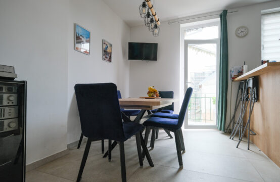 TRG FRANCUSKE REPUBLIKE, NOVORENOVIRAN 3-SOBAN STAN