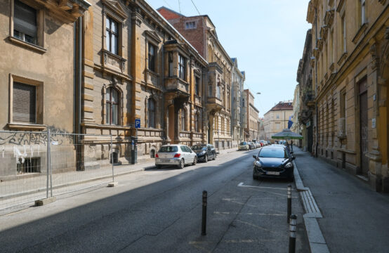 CENTAR, DALMATINSKA UL. ATRAKTIVAN STAN S TRI APARTMANA,137M2