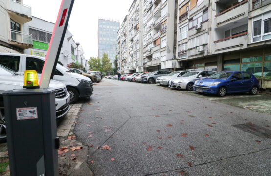 TRNJE/SIGEČICA, 3-SOBAN OBITELJSKI STAN***BEZ PROVIZIJE!!!***
