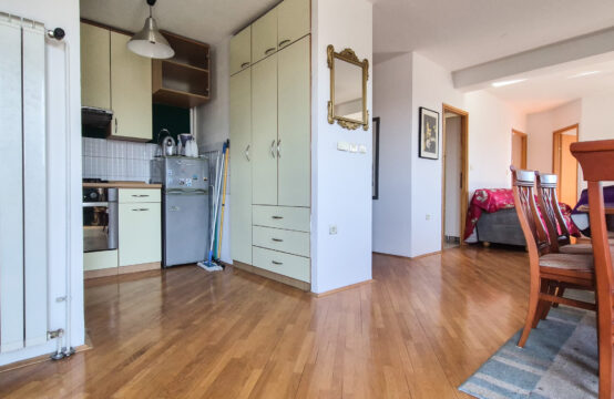 TREŠNJEVKA, STUBIČKA, 3-SOBAN STAN S BALKONOM
