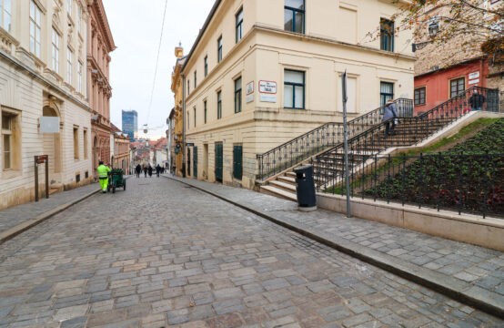 GORNJI GRAD, RADIĆEVA, 3-SOBAN STAN SV VPM!***BEZ PROVIZIJE!!!***