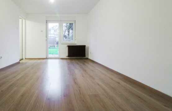 LAŠĆINA, MANJI STAN U OBITELJSKOJ KUĆI ***BEZ PROVIZIJE!!!***