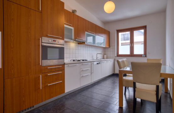 BUKOVAC,4-SOBAN PENTHOUSE, TERASA I GARAŽA***BEZ PROVIZIJE!!!***