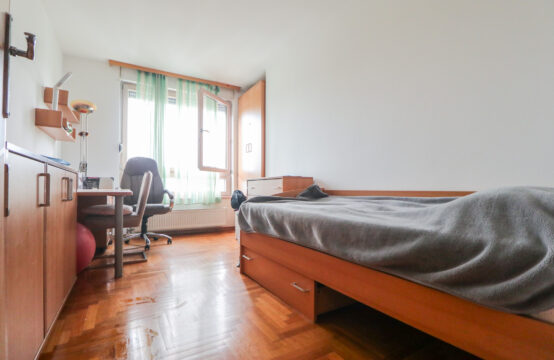 TRNJE/SIGEČICA, 3-SOBAN STAN S PARKINGOM***BEZ PROVIZIJE!!!***