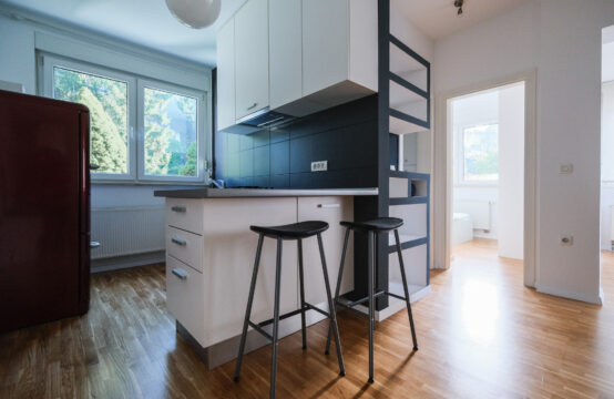 PANTOVČAK, TOP 2-SOBAN STAN S BALKONOM I PARKINGOM***BEZ PROVIZIJE!!!***