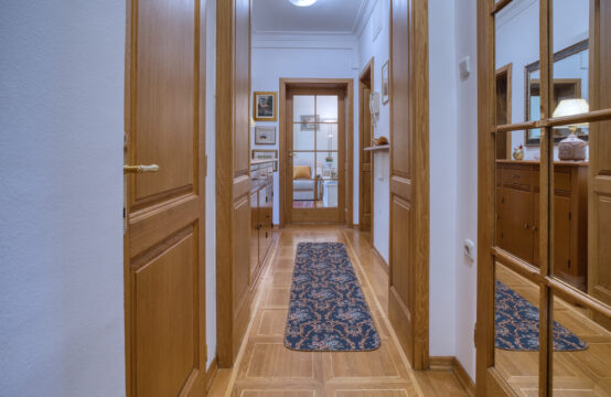 ŠALATA, TOP 4-SOBAN STAN S VRTOM I GARAŽOM***BEZ PROVIZIJE!!!***