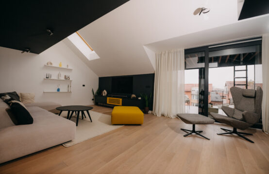 JARUN, LUKSUZNI PENTHOUSE S TRI GPM***BEZ PROVIZIJE!!!***