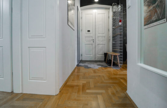 CENTAR, MODERAN 2-SOBAN S BALKONOM***BEZ PROVIZIJE!!!***