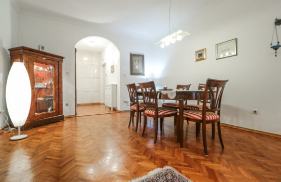 DONJI GRAD, KOD MARTIĆEVE, 3-SOBAN GRAĐANSKI STAN ***BEZ PROVIZIJE!!!***