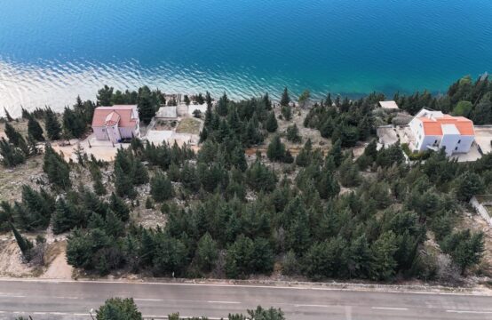STARIGRAD, PAKLENICA, GRAĐEVINSKO ZEMLJIŠTE 50m OD MORA