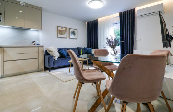 GRAČANI, LUKSUZAN 3-SOBAN STAN, TERASA, GARAŽA&#8230;***BEZ PROVIZIJE!***