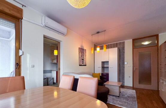 ŠPANSKO, PRILIKA!!! 2-SOBAN STAN S LOGGIOM***BEZ PROVIZIJE!!!***