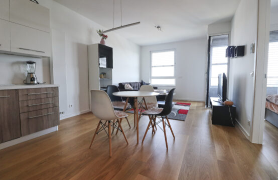 TRNJE, EUROBLOK, 2-SOBAN STAN S GPM! ***BEZ PROVIZIJE!!!***