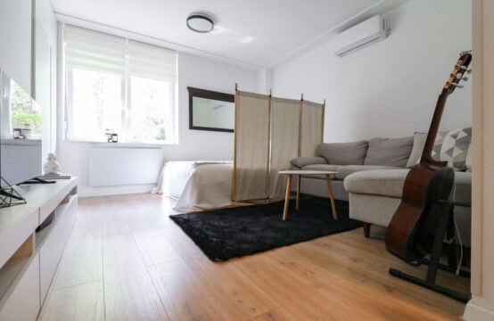 DONJI GRAD, KOD KVATRIĆA, UREĐENA GARSONJERA***BEZ PROVIZIJE!!!***