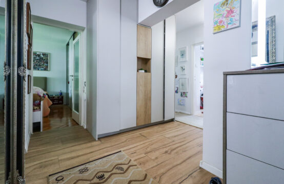 DUBRAVA 5-SOBAN OBITELJSKI STAN, VELIKI POTENCIJAL***BEZ PROVIZIJE!!!***