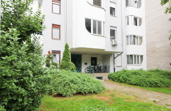 SVETICE, ODLIČAN 3-SOBAN KOD EKONOMSKOG F.***BEZ PROVIZIJE!***