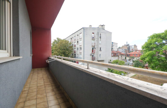TREŠNJEVKA, OGRIZOVIĆEVA, 2-SOBAN STAN S LOGGIOM***BEZ PROVIZIJE!!!***